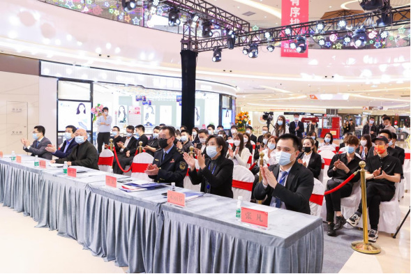 “食在万达 放心餐饮”颁星典礼暨广场2022年315派启动仪式举行(1)(1)265.png