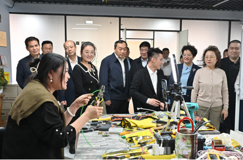 国家市场监管总局核查组莅临河东开展全国网络市场监管与服务示范区评估认定实地核查246.png 国家市场监管总局核查组莅临河东开展全国网络市场监管与服务示范区评估认定实地核查246.png