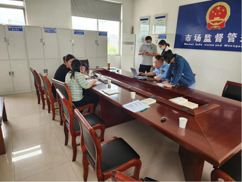临沂市河东区市场监督管理局组织召开2023年药物安全监测座谈会278.png
