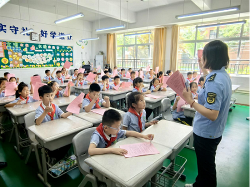 食品安全进课堂 守护学生好“食”光(1)98.png