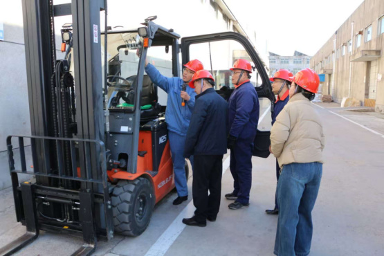 临沂河东区市场监督管理局组织观摩活动 筑牢特种设备安全防线685.png