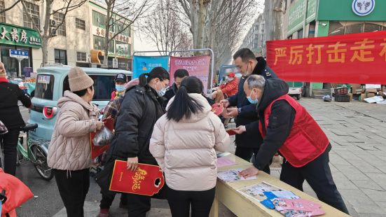 临沂高新区：守护春节“舌尖安全” 严查假冒伪劣食品进集市551.png